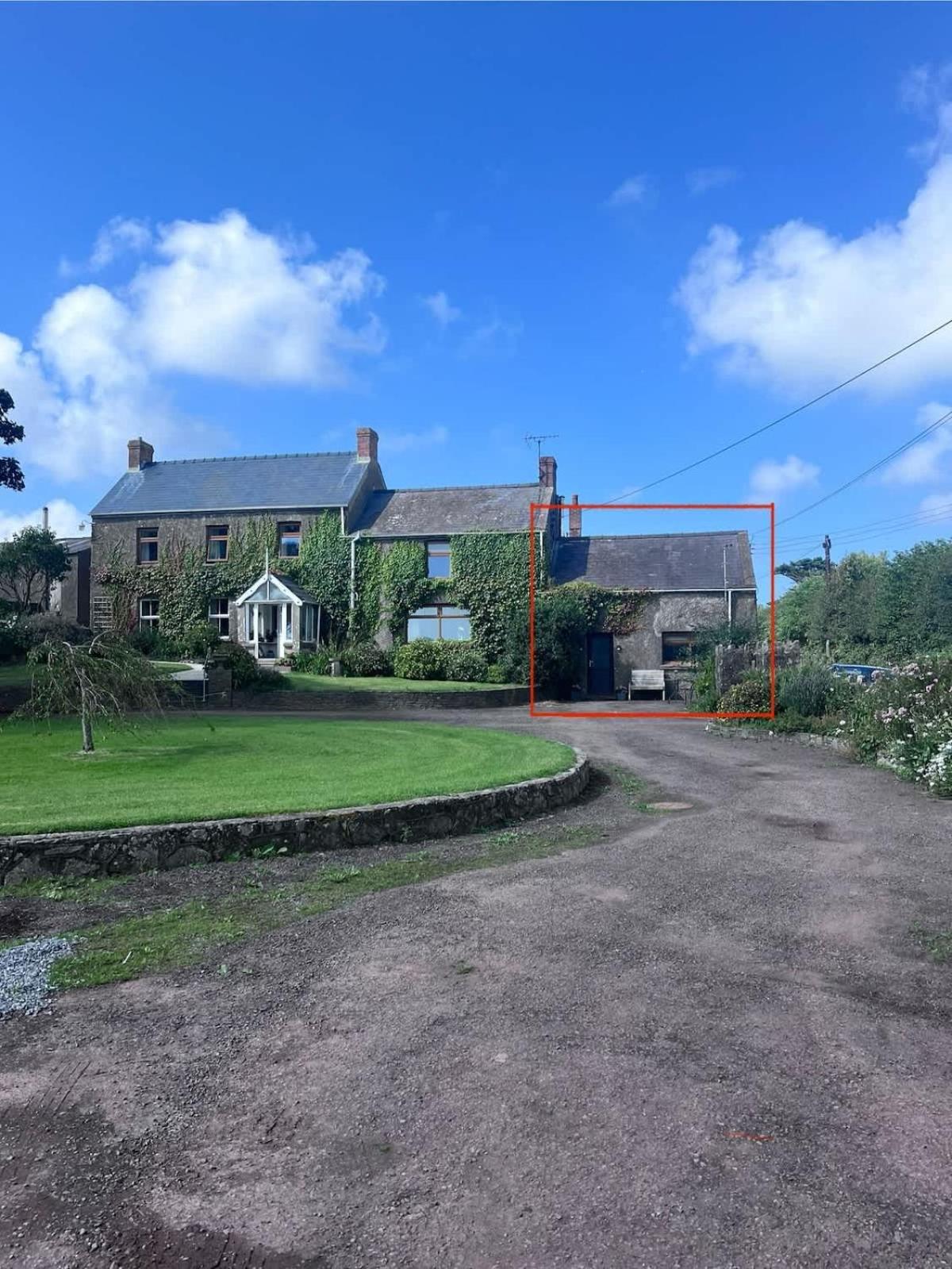 Farmhouse Apartment Saint Ishmaels  Exterior foto
